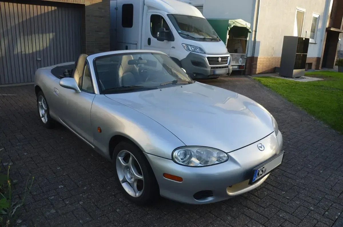 Gebraucht Mazda MX5 110 PS (80 kW) 2002 Silber Cabrio