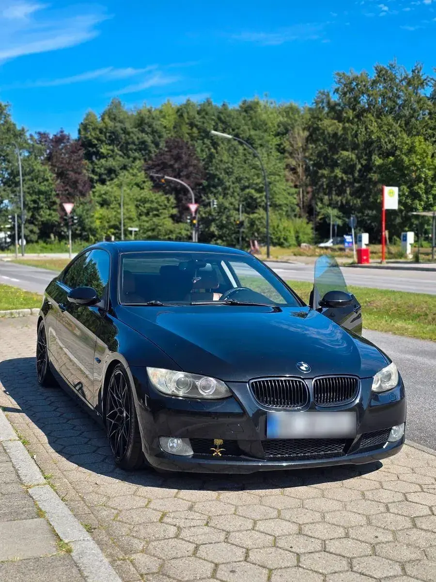 Gebraucht BMW 320 Performance 180 PS (132 kW) 2008 Schwarz Coupé