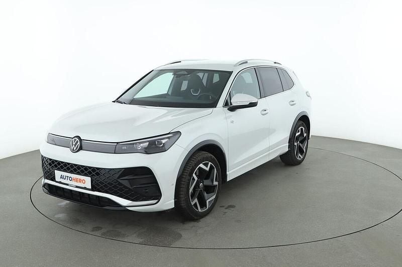 Weiß Gebraucht 2024 VW Tiguan R-line SUV | 40.740 € (Fairer Preis) - Bild 1/3