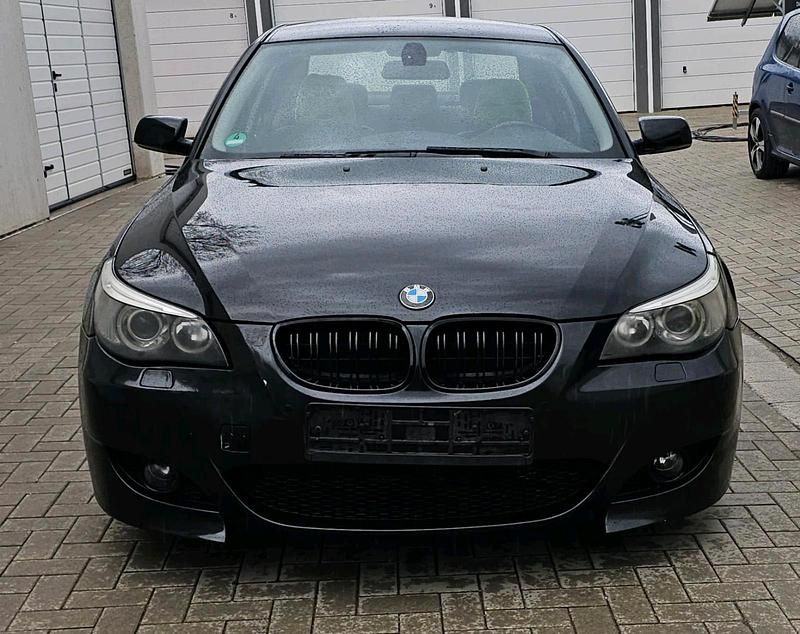 Gebraucht BMW 520 177 PS (130 kW) 2004 Schwarz Limousine