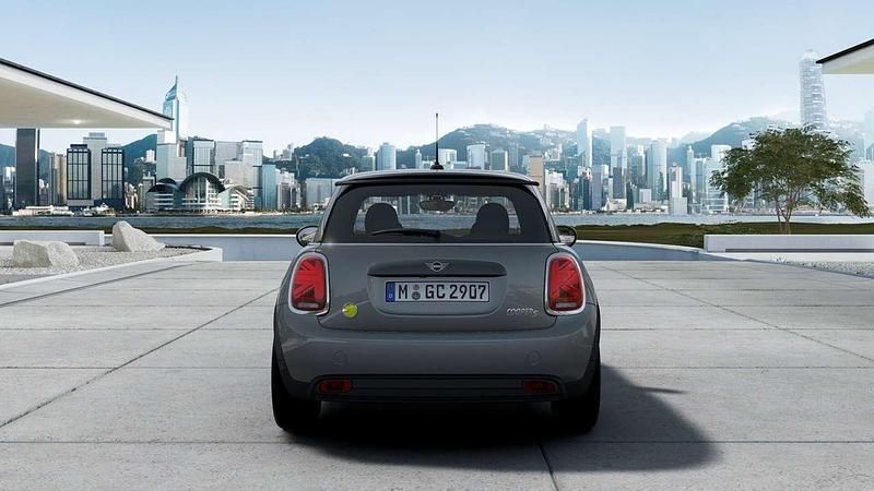 Second-hand Mini Cooper SE 135 kW (184 CP) 2020 Hatchback