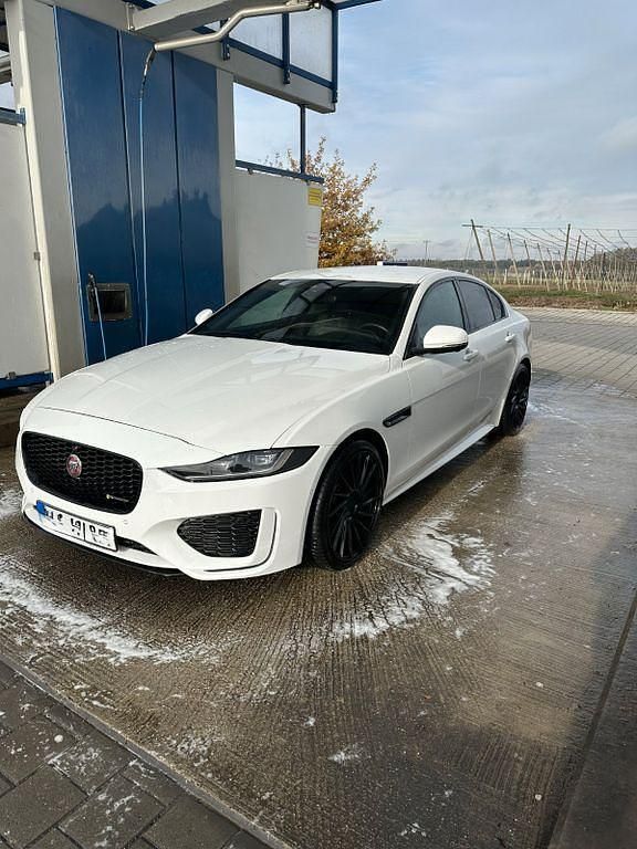 Gebraucht Jaguar XE R-Dynamic 250 PS (183 kW) 2020 Weiß Limousine