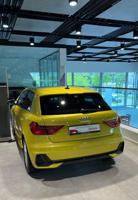 Gelb Gebraucht 2023 Audi A1 Sportback Sport Kleinwagen | 21.000 € (Guter Preis) - Bild 1/4