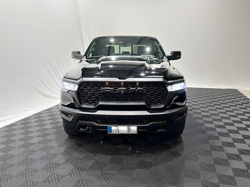 Gebraucht Dodge Ram 424 PS (311 kW) 2024 Schwarz Pickup
