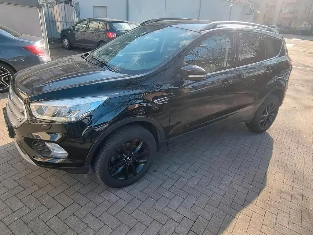 Używany Ford Kuga 150 KM (110 kW) 2017 Czarny SUV
