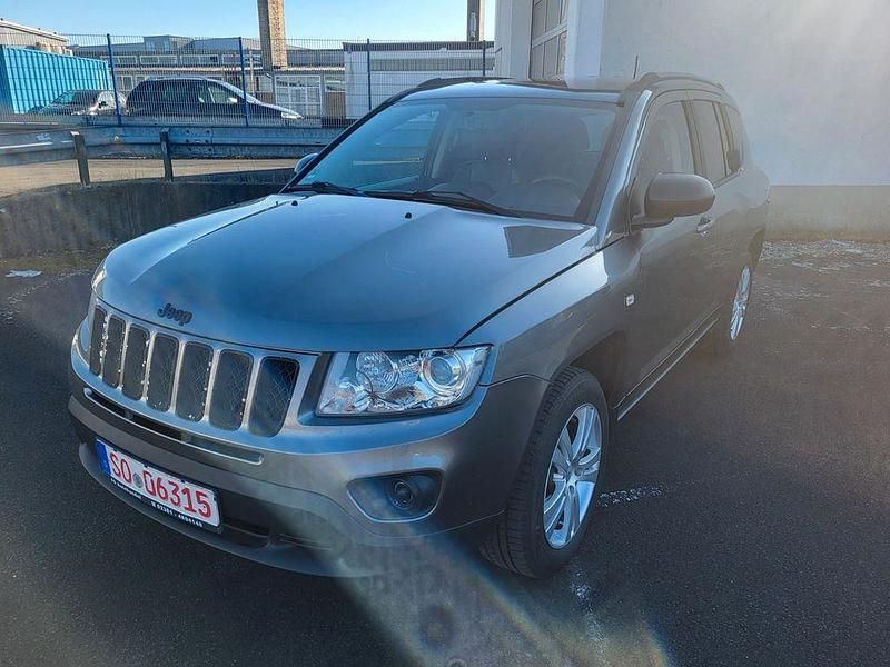 Gebraucht Jeep Compass Limited 136 PS (100 kW) 2013 Schwarz SUV