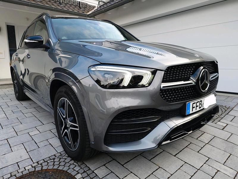 Grau Gebraucht 2019 Mercedes GLE350 AMG line SUV | 56.500 € (Etwas zu teuer) - Bild 1/4
