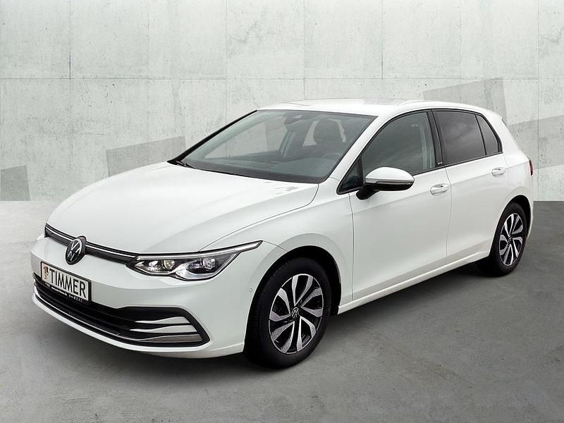 Gebraucht VW Golf VIII Active 150 PS (110 kW) 2023 Pure white Limousine