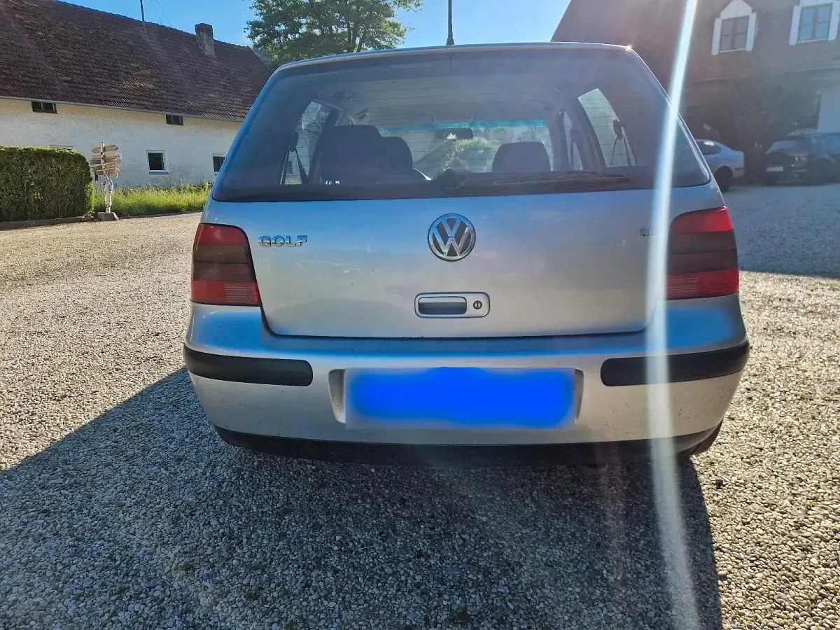 Gebraucht VW Golf IV 100 PS (73 kW) 2002 Silber Kleinwagen