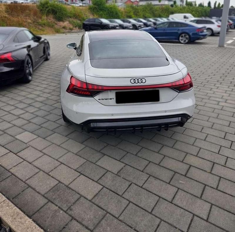 Gebraucht Audi e-tron GT quattro 350 kW (476 PS) 2021 Limousine