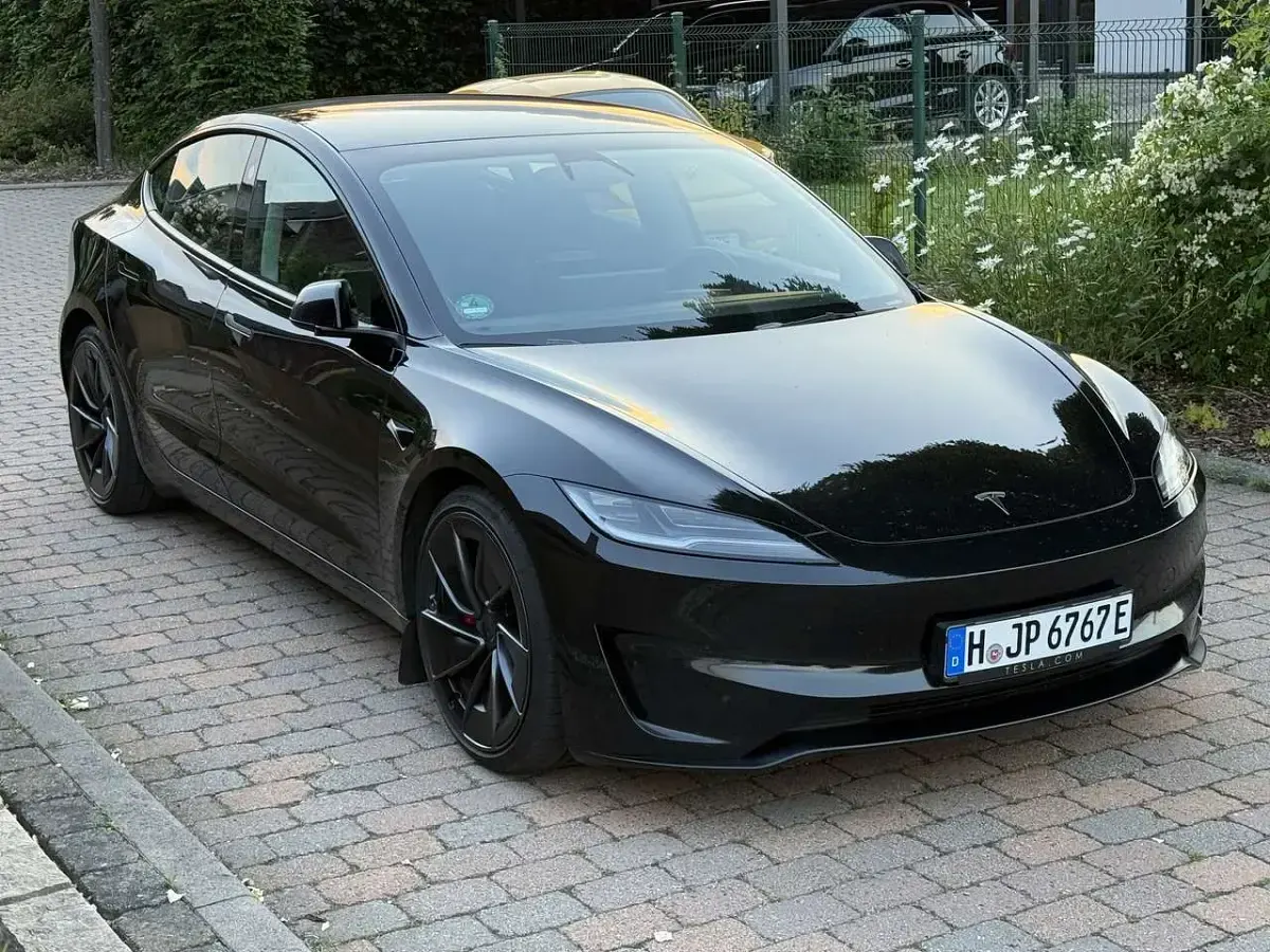 Gebraucht Tesla Model 3 Performance 461 kW (627 PS) 2024 Schwarz Limousine