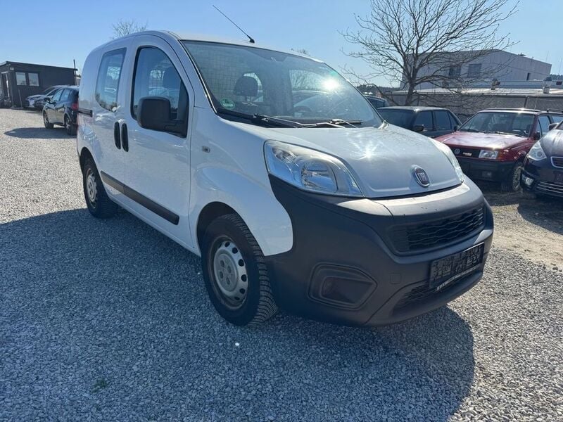 Weiß Gebraucht 2016 Fiat Fiorino Basis Van / Kleinbus | 3.190 € (Superpreis) - Bild 1/4