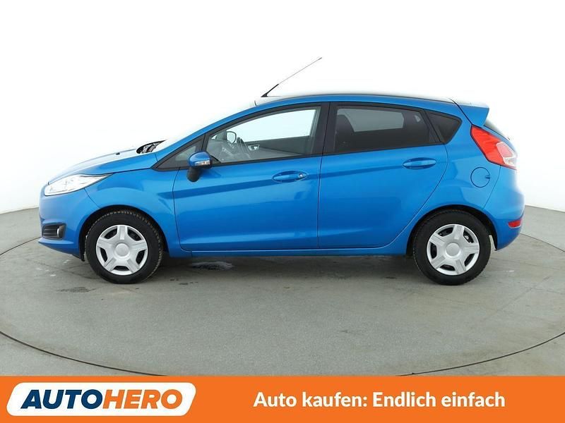 Gebraucht Ford Fiesta Celebration 82 PS (60 kW) 2016 Blau Kleinwagen