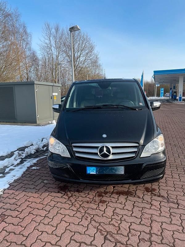 Gebraucht Mercedes Viano 224 PS (164 kW) 2012 Schwarz Van / Kleinbus