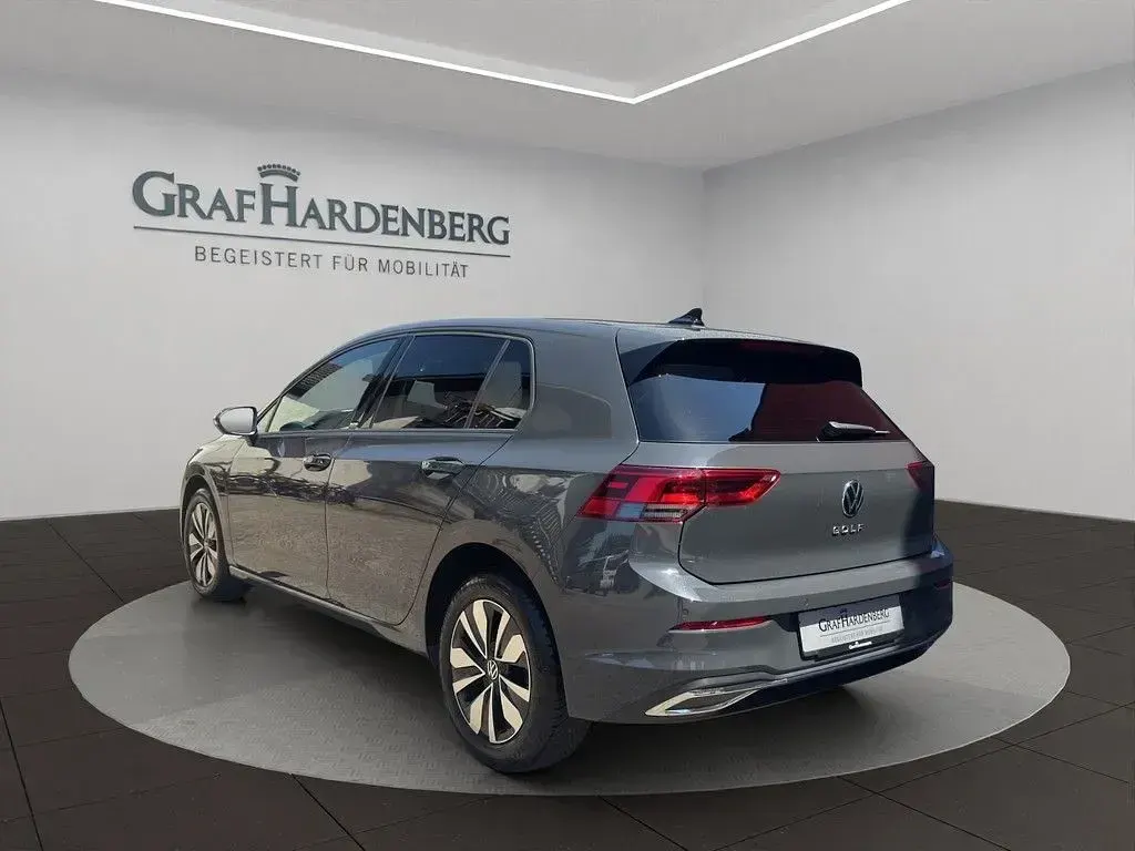 Gebraucht VW Golf VIII Move 150 PS (110 kW) 2024 Grau Limousine