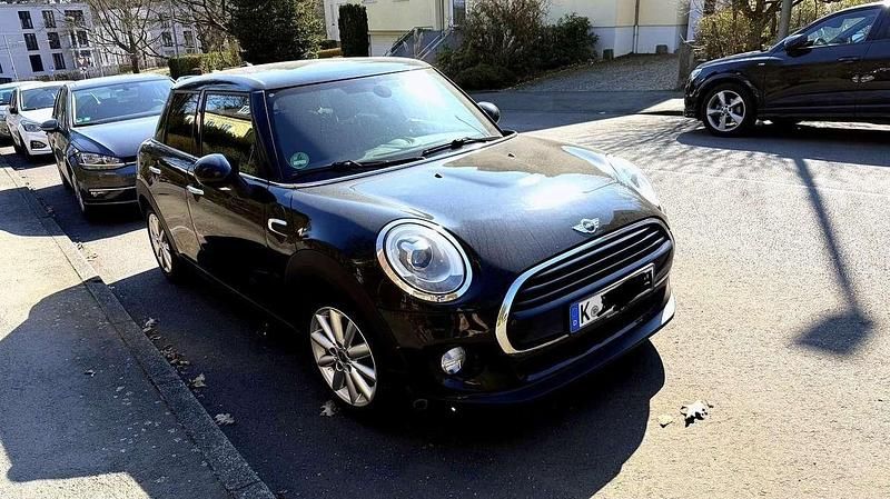 Second-hand Mini Cooper 136 CP (100 kW) 2017 Negru Hatchback
