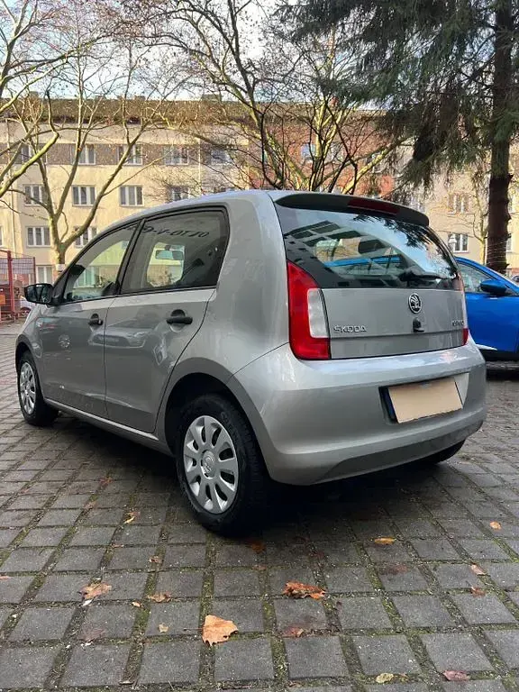 Gebraucht Skoda Citigo Active 60 PS (44 kW) 2015 Silber Kleinwagen