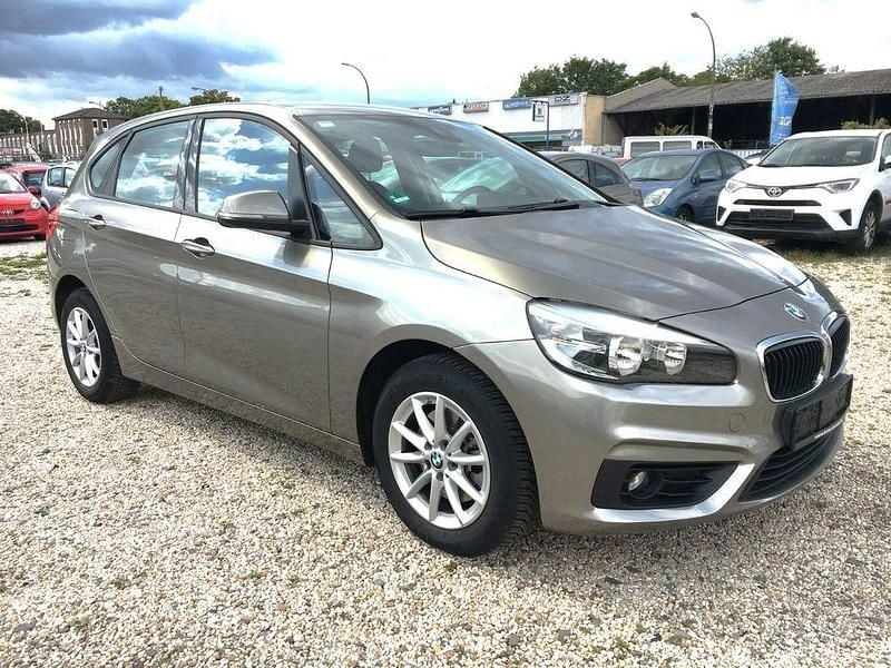 Gebraucht BMW 218 Basis 136 PS (100 kW) 2015 Silber Kombi