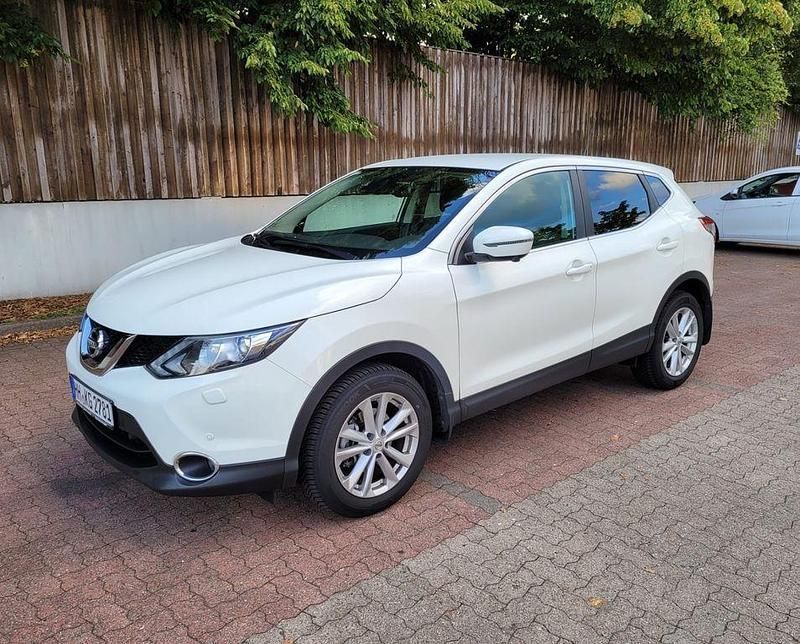 Weiß Gebraucht 2017 Nissan Qashqai N-Connecta SUV | 13.000 € (Guter Preis) - Bild 1/4