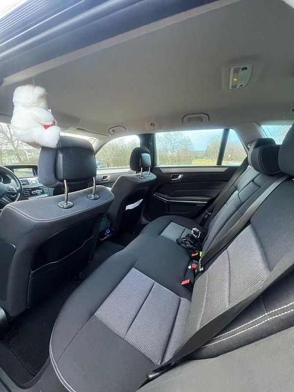 Gebraucht Mercedes E250 204 PS (150 kW) 2014 Schwarz Kombi