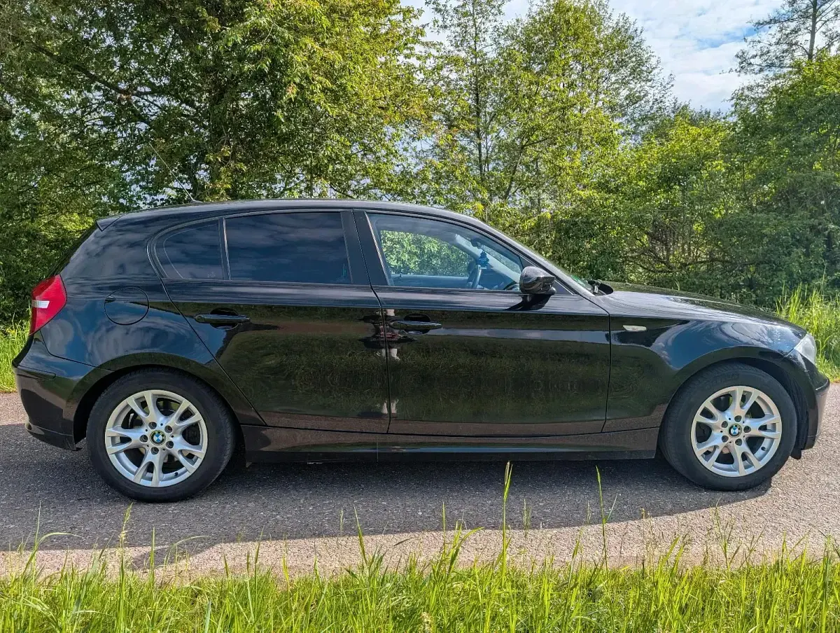 Gebraucht BMW 116 143 PS (105 kW) 2007 Schwarz Kleinwagen