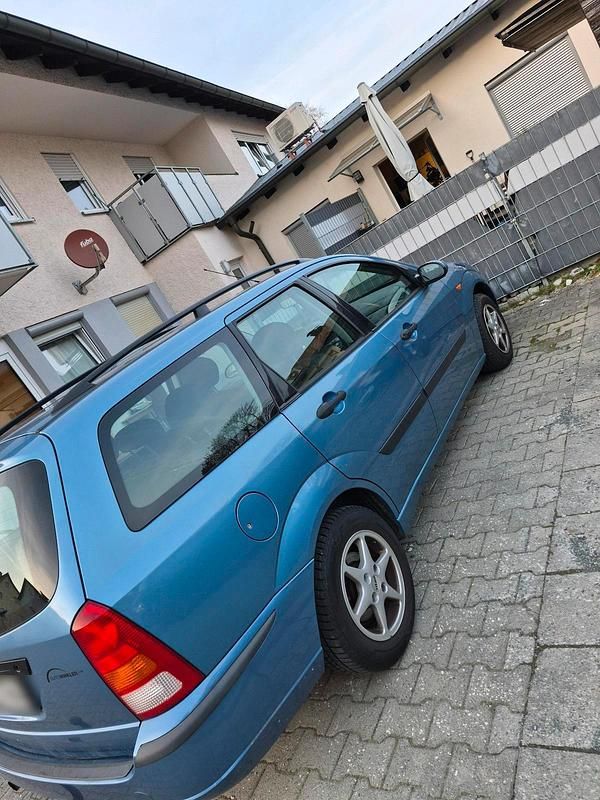 Gebraucht Ford Focus 101 PS (74 kW) 2003 Blau Kombi