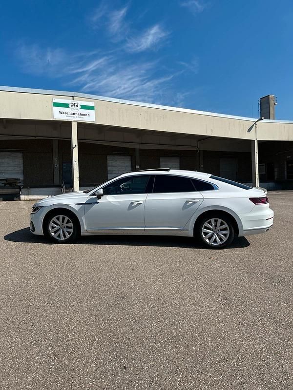 Gebraucht VW Arteon R-line 239 PS (175 kW) 2018 Weiß Kleinwagen