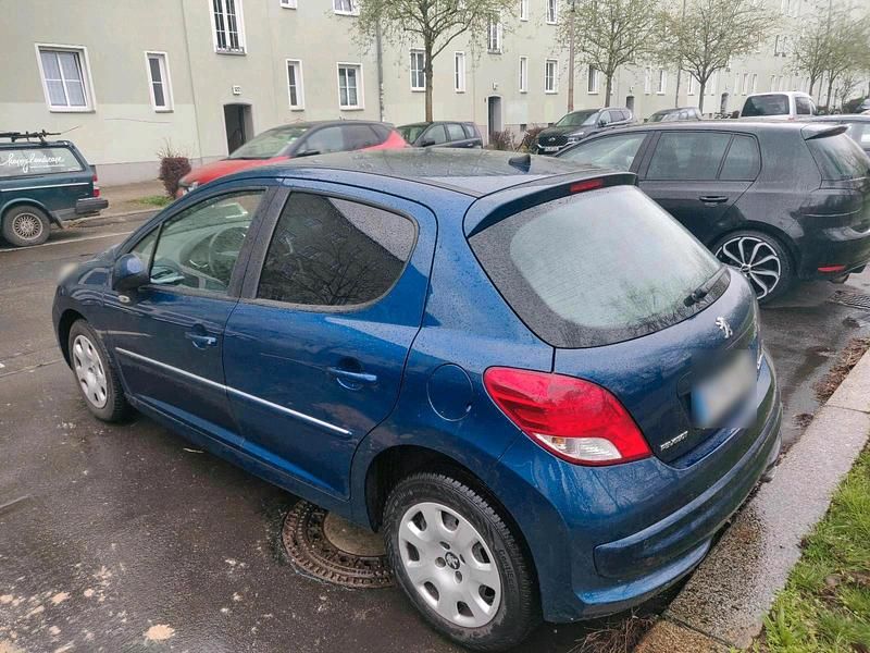 Gebraucht Peugeot 207 73 PS (53 kW) 2009 Blau Limousine