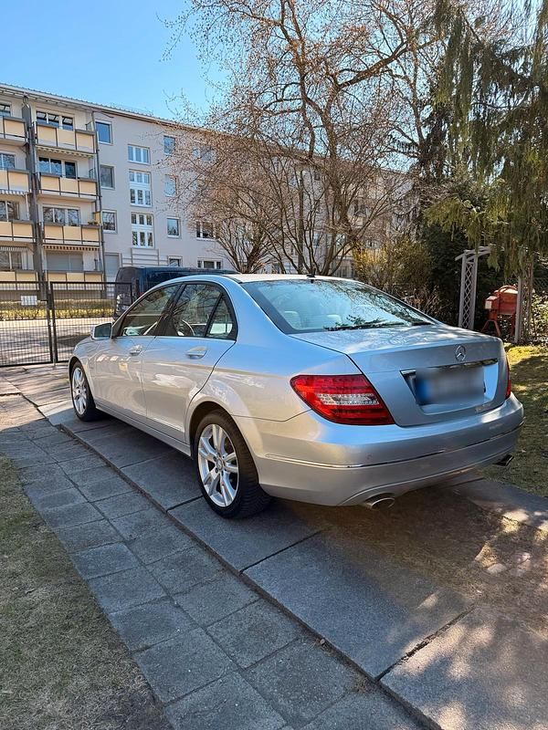 Gebraucht Mercedes C350 306 PS (225 kW) 2011 Silber Limousine