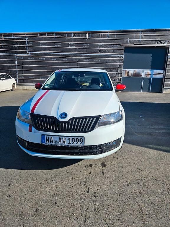 Second-hand Skoda Rapid 110 CP (80 kW) 2016 Alb Hatchback