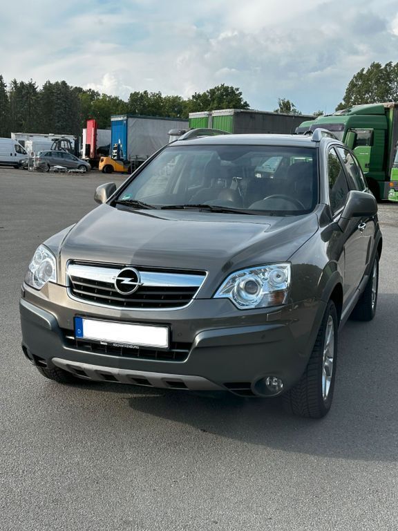 Grau Gebraucht 2007 Opel Antara Cosmo SUV | 7.200 € (Etwas zu teuer) - Bild 1/4