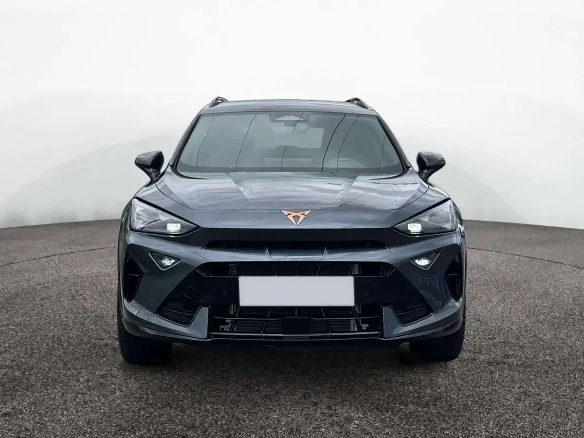 Używany Cupra Formentor 204 KM (150 kW) 2026 Szary SUV