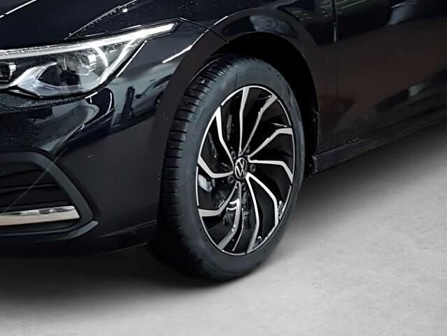 Gebraucht VW Golf VIII Move 110 PS (80 kW) 2024 Pure white Limousine