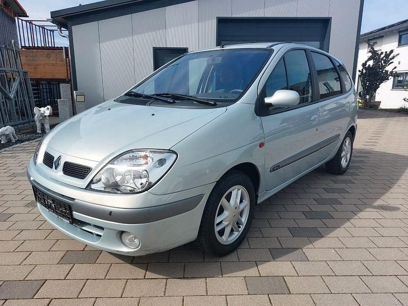 Silber Gebraucht 2002 Renault Scénic Expression Van / Kleinbus | 2.750 € (Teuer) - Bild 1/4