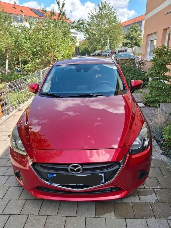 Rot Gebraucht 2017 Mazda 2 Kizoku Kleinwagen | 9.990 € (Fairer Preis) - Bild 1/4