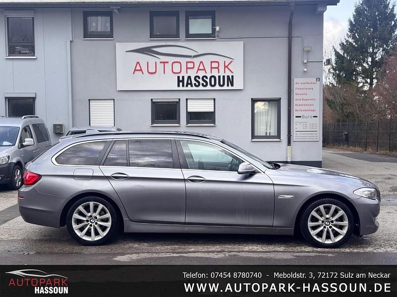 Gebraucht BMW 525 Sport Line 218 PS (160 kW) 2012 Spacegrau Kombi