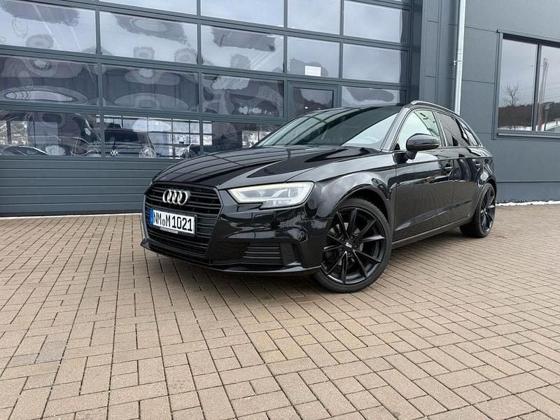 Gebraucht Audi A3 Sport 150 PS (110 kW) 2019 Schwarz Limousine