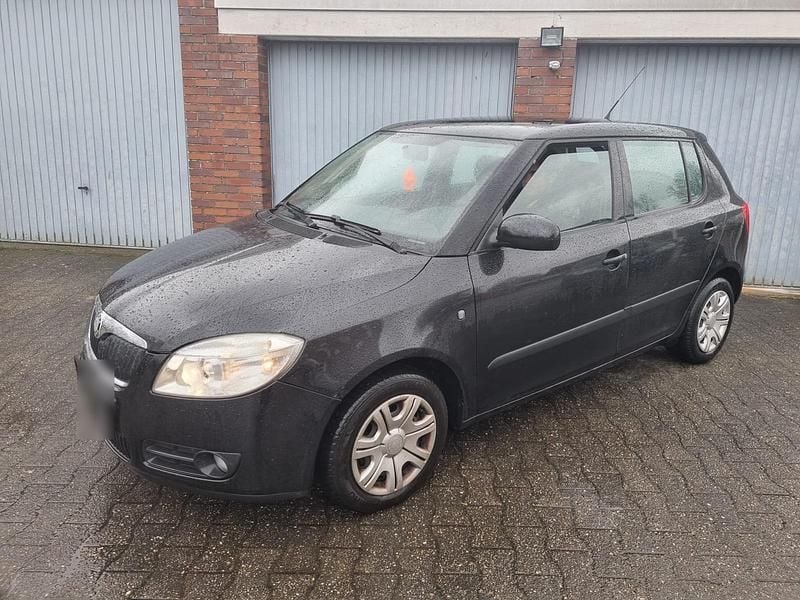 Gebraucht Skoda Fabia 60 PS (44 kW) 2008 Schwarz Limousine