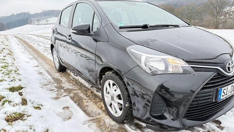Gebraucht Toyota Yaris 69 PS (50 kW) 2015 Kleinwagen