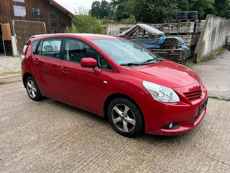 Gebraucht 2011 Toyota Verso Van / Kleinbus | 5.999 € (Etwas zu teuer) - Bild 1/4