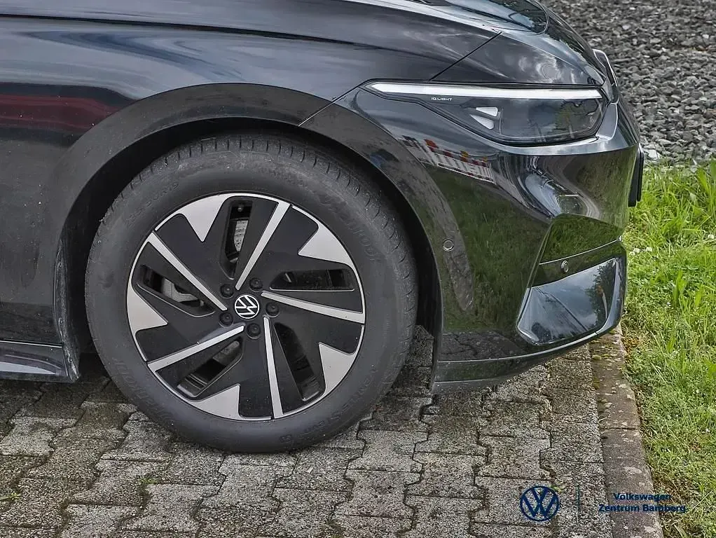 Używany VW ID.7 Pro 210 kW (286 KM) 2024 Czarny Hatchback
