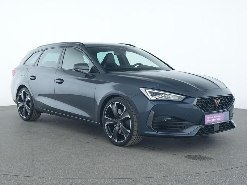 Używany Cupra Leon VZ 300 KM (220 kW) 2024 Szary Sedan/Limuzyna