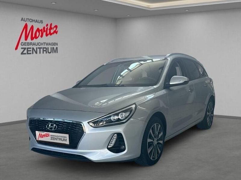 Silber Gebraucht 2017 Hyundai i30 Trend Kombi | 12.980 € (Etwas zu teuer) - Bild 1/4