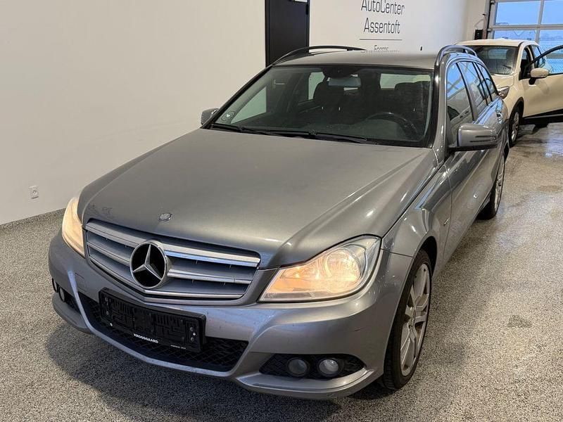 Gebraucht Mercedes C220 170 PS (125 kW) 2012 Silber Limousine