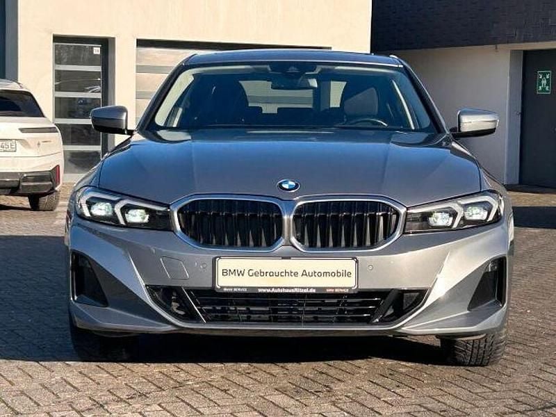 Gebraucht BMW 320 Shadowline 184 PS (135 kW) 2023 Skyscraper grau metallic Limousine