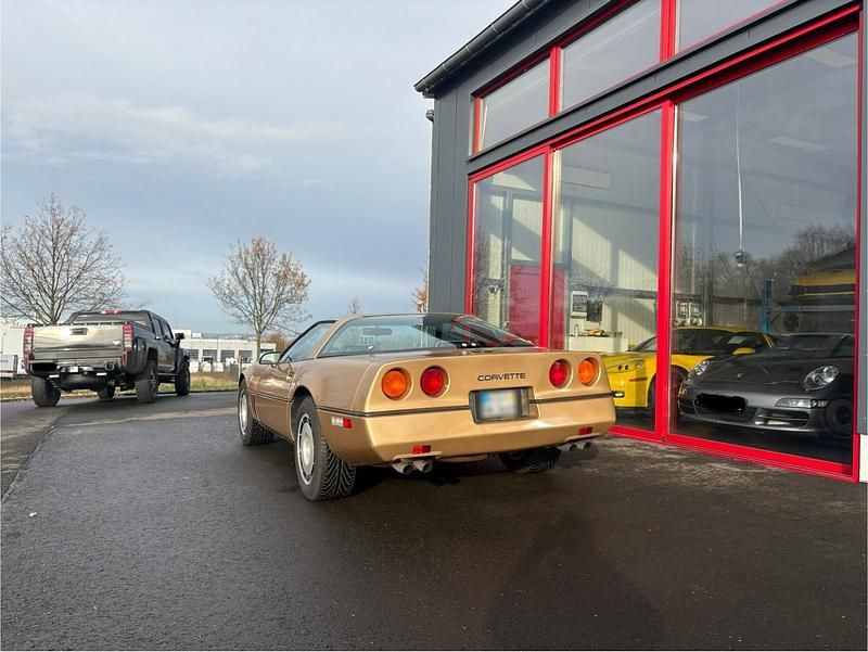 Second-hand Corvette C4 243 CP (178 kW) 1985 Auriu Coupe
