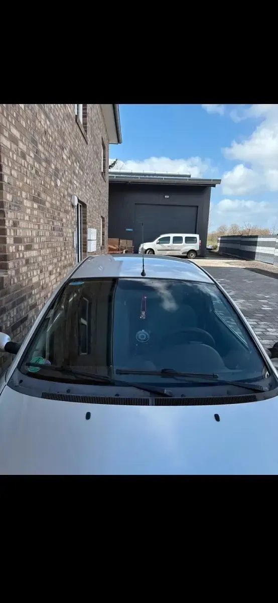 Gebraucht Ford Ka 70 PS (51 kW) 2005 Silber Kleinwagen