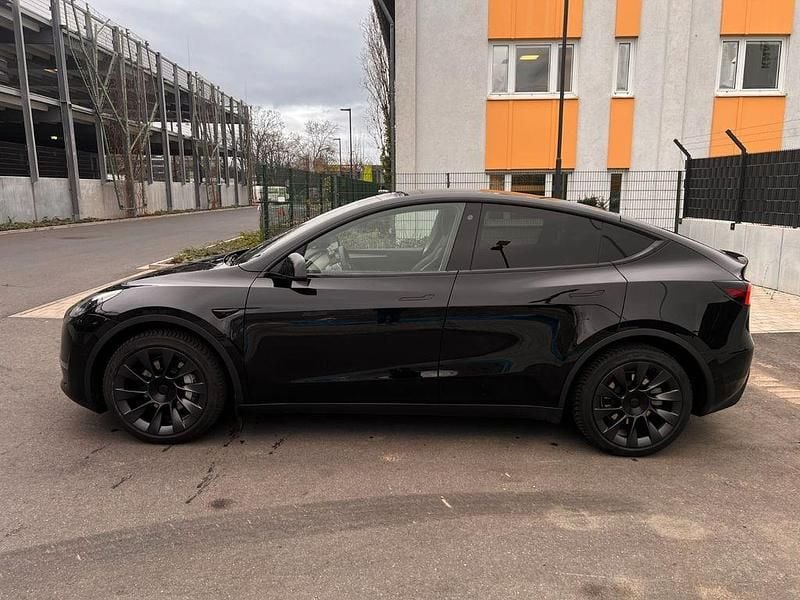 Schwarz Gebraucht 2022 Tesla Model Y Long Range AWD SUV | 33.900 € (Superpreis) - Bild 1/4