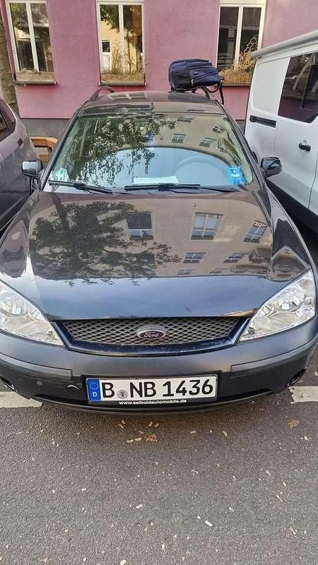 Gebraucht Ford Mondeo 125 PS (91 kW) 2002 Schwarz Kombi