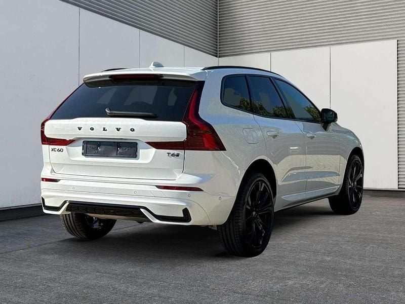 Neu Volvo XC60 Plus 349 PS (256 kW) 2025 Crystal white pearl SUV